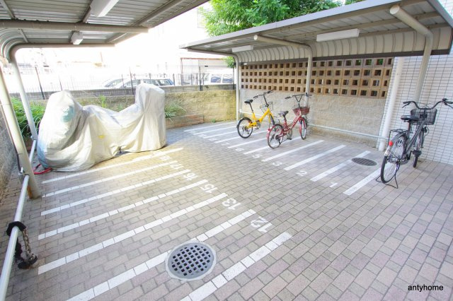 ノースヴィレッジ参番館　仲介手数料無料の駐車場
