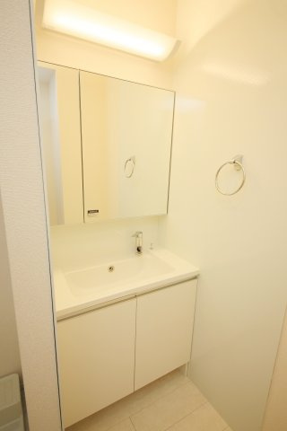 レガーロアサヒの独立洗面台