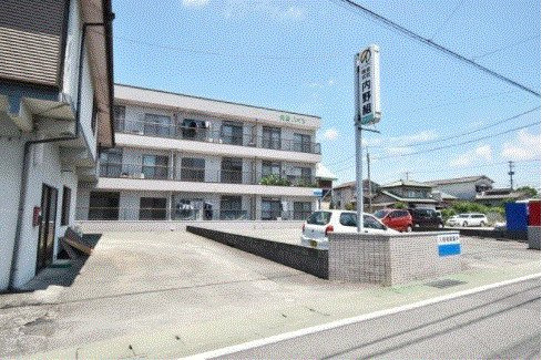 内野ハイツ【キャッシュバック対象物件】のエントランス|毎日通るエントランスはこのようになっています