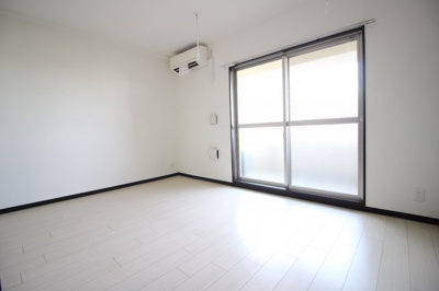 【居間・リビング】 | レグルス阿倍野 | 洋室8帖　