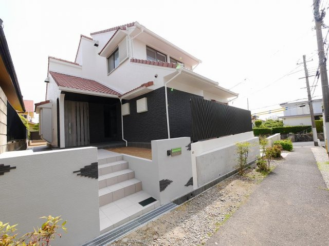 泉台５丁目リノベーション中古戸建の外観|建売物件では、物足りない方は是非一度ご覧ください♪リノベの概念も覆します＾＾