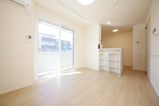 エスペランサ旭D棟の居間・リビング