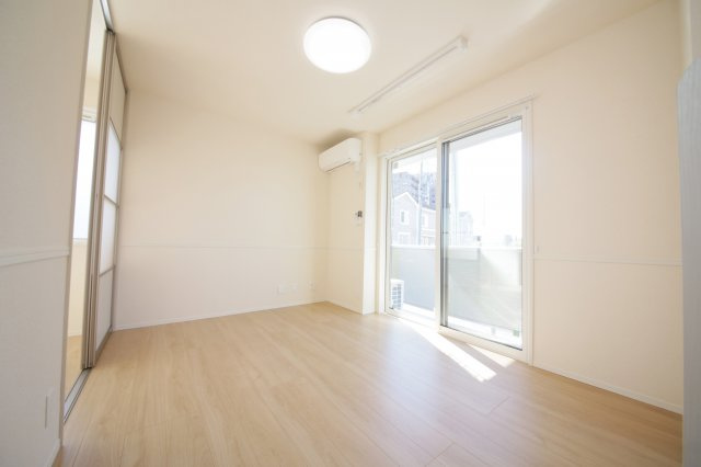 エスペランサ旭D棟の居間・リビング