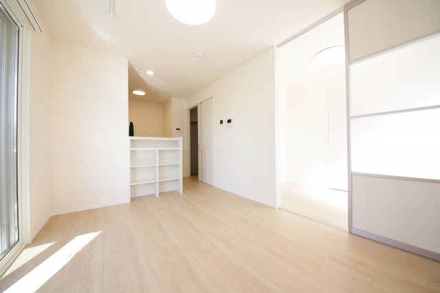 エスペランサ旭D棟の居間・リビング