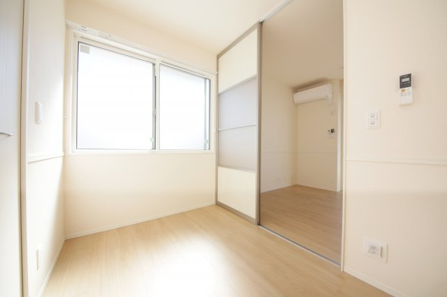 エスペランサ旭D棟の洋室