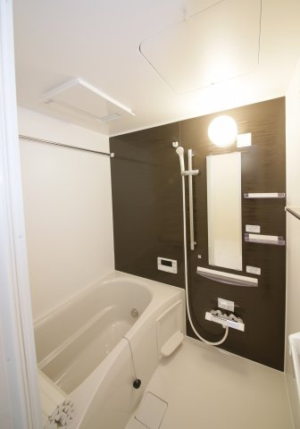 エスペランサ旭D棟の浴室
