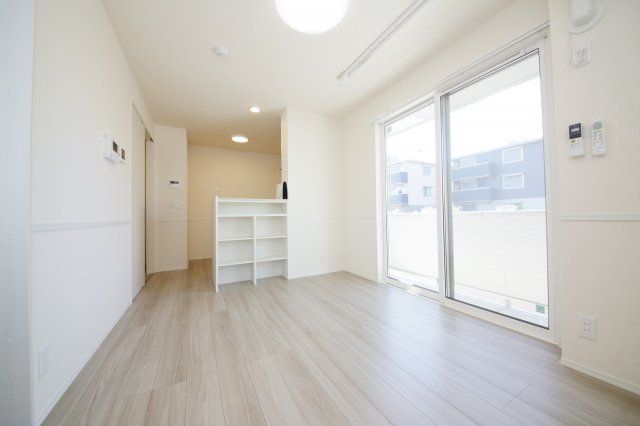 エスペランサ旭A棟の居間・リビング