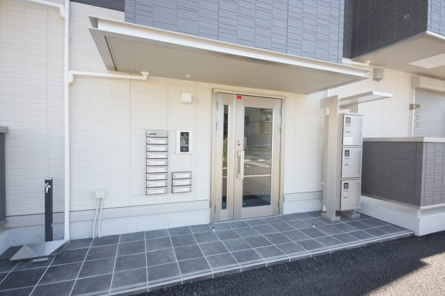 エスペランサ旭A棟のエントランス