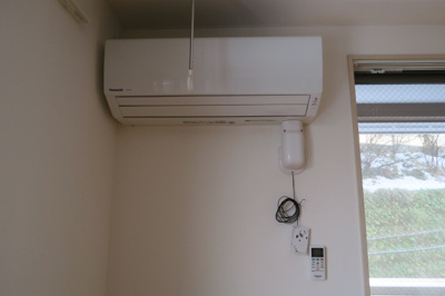 【設備】 | ビバリー春日山B棟 | エアコン付きです