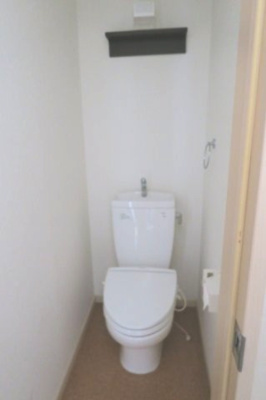 【トイレ】 | ビバリー春日山B棟 | シンプルで使いやすいトイレです