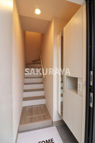 プチフルールの玄関|2021年撮影。現況と異なる場合がございます。