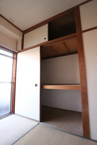 中西マンションの収納