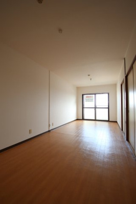 【居間・リビング】 | サワーハイツ萩原天神