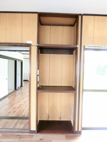 高津戸町貸家の収納