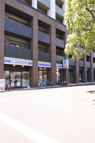 【周辺】 | ｍｏｄｅｒｎ　ｐａｌａｚｚｏ天神北 | ローソン博多築港本町店まで130m