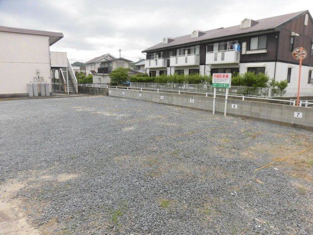 先石駐車場