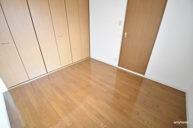 シャトレー新大阪の洋室