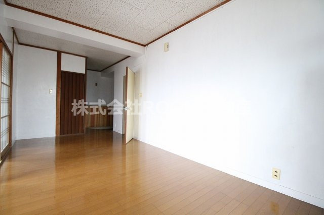 丸久第10ビルの洋室|ゆったりした洋室です