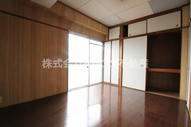 丸久第10ビルの洋室