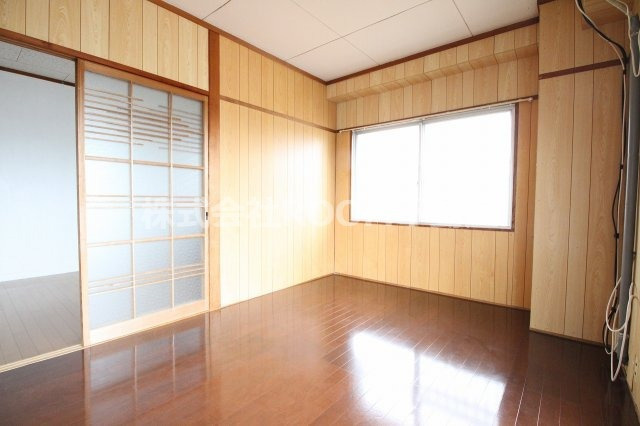 丸久第10ビルの洋室