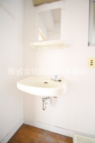 丸久第10ビルの独立洗面台