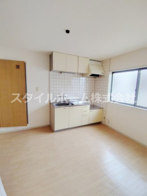 【居間・リビング】 | サンライズフジC | 使いやすいリビングです