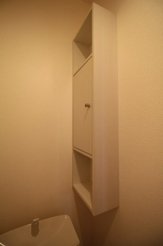 アスカ Fのトイレ|同施工会社同型タイプの別のお部屋です