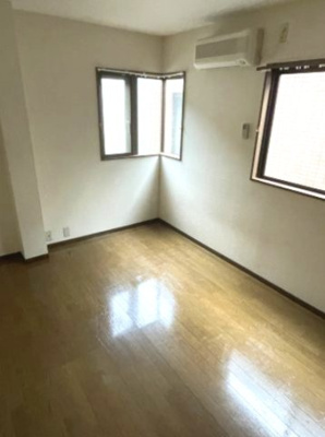 【居間・リビング】 | メゾン芝原 | ★2面採光の明るいお部屋です★