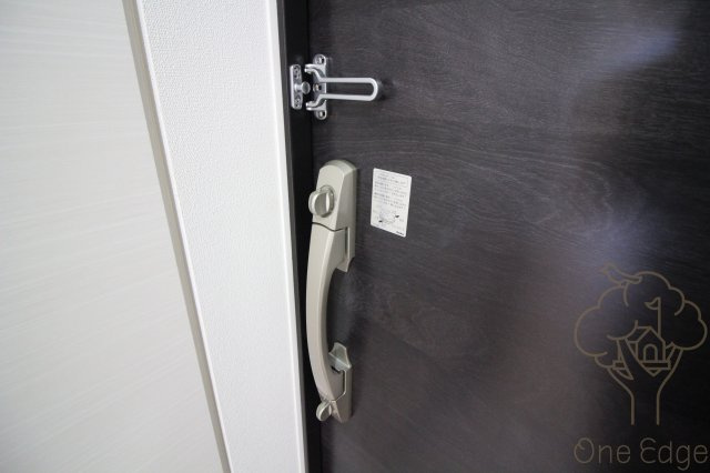 S-RESIDENCE新大阪WESTの玄関