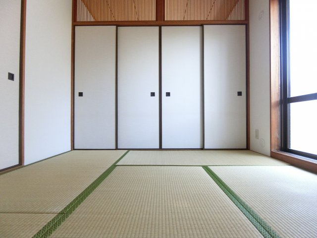 サンパレス21泉北の和室|同マンション別部屋