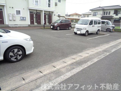 【駐車場】 | ミレニアムコート
