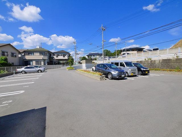 ＦＯＲＥＮＡ　生駒の駐車場