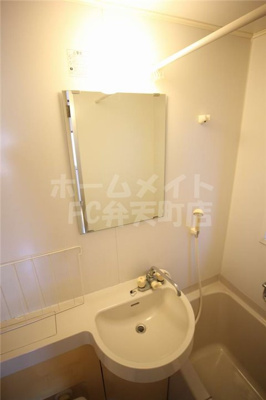 【洗面所】 | AVANZARE朝潮橋 | 明るい洗面所です