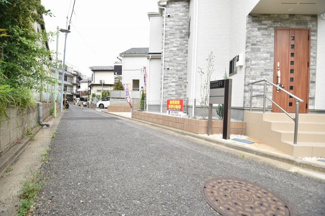 【前面道路含む現地写真】 | 現地見学や資料請求などお気軽にお問合わせ下さい。
周辺環境とあわせて現地ご案内致します。