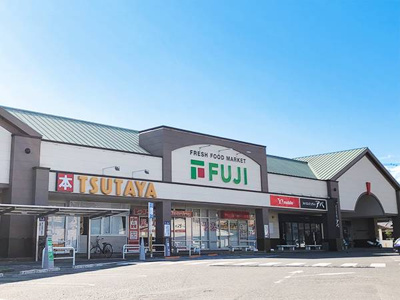 【周辺】 | ＦＡＭＩＬＬ・ | フジ姫原店 1127m