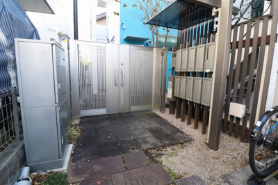 【エントランス】 | メザンジュ