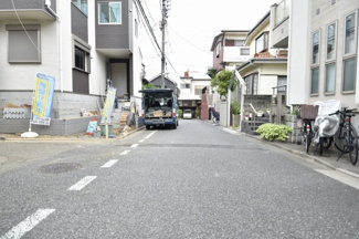 【前面道路含む現地写真】 | 現地見学や資料請求などお気軽にお問合わせ下さい。
周辺環境とあわせて現地ご案内致します。