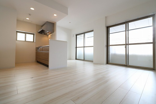 コンフォールパレ新町二条の居間・リビング