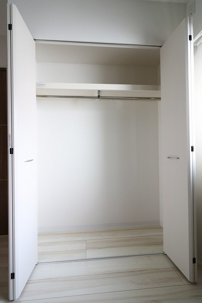 コンフォールパレ新町二条の収納