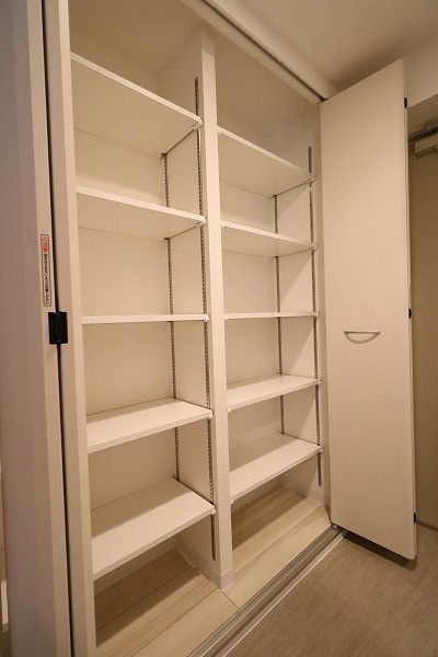 コンフォールパレ新町二条のその他|下駄箱