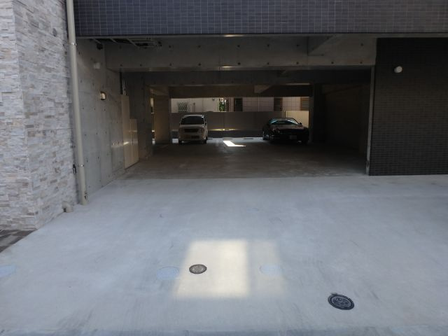 アルステージ元住吉の駐車場