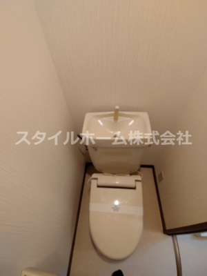 【トイレ】 | グレイスヴィラ Ｂ棟 | 落ち着いた色調のトイレです