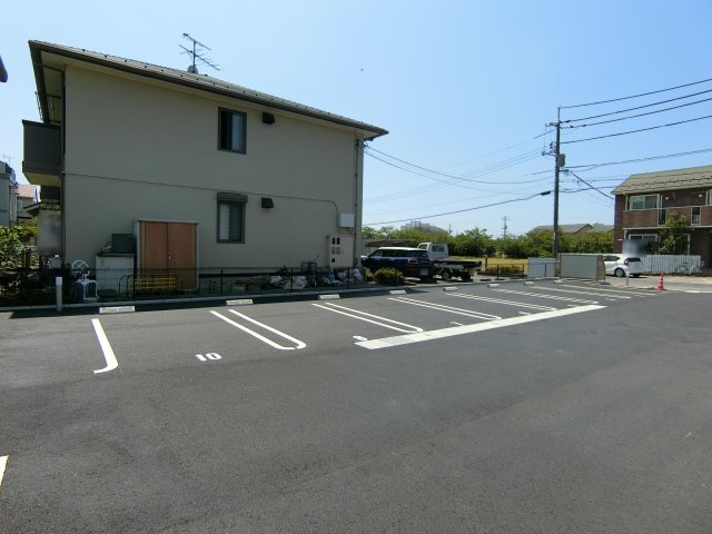 Eterno de sage(エテルノデサージュ)の駐車場