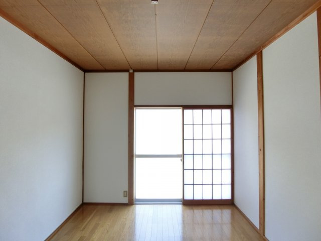 上後藤5丁目貸家の洋室