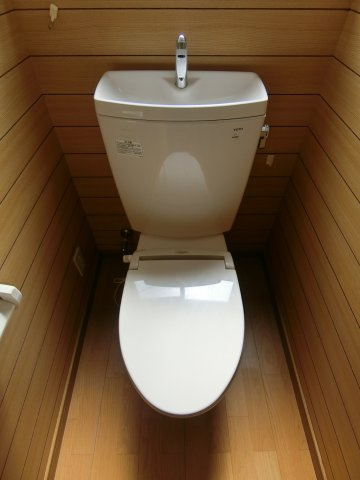 上後藤5丁目貸家のトイレ