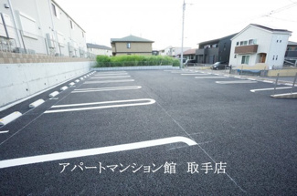 【駐車場】