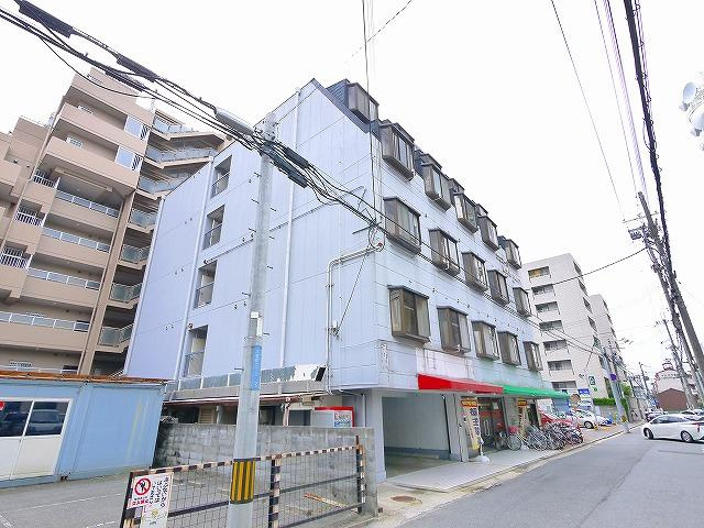 ジャンギャバン新大宮の外観