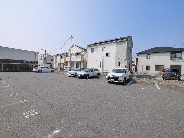 レオパレス悠Ⅱの駐車場