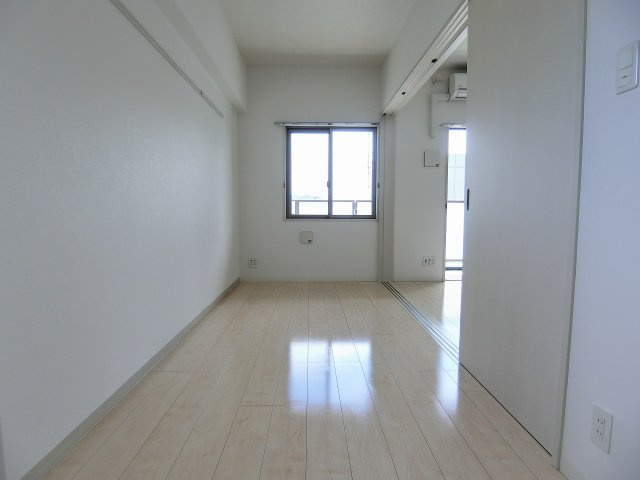 ラフレシーサ医大通りの洋室|窓付きの明るいお部屋です♪