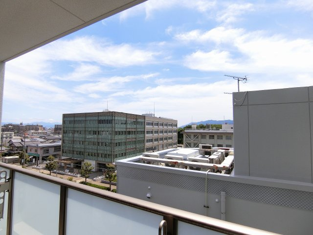 ラフレシーサ医大通りの展望|青空の日は洗濯物が良く乾きます♪